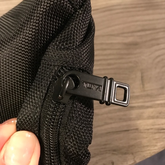 COPY - Tumi soft pouch - Picture 2 of 2